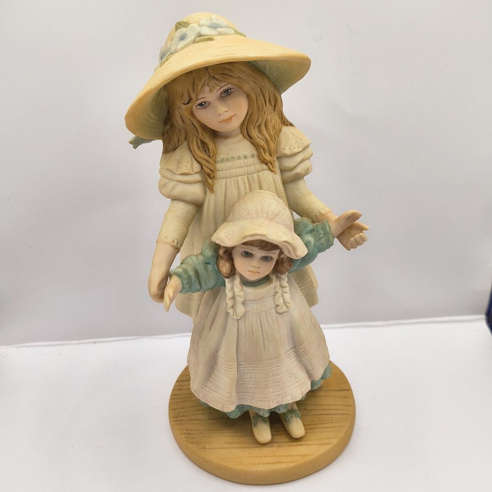 Jan Hagara Figurine S20631 Cathy II - Georgetown Series - Signed - Vintage